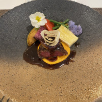 トリュフソースが美味しい
国産牛フィレ肉