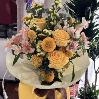 新婦母への花束
控室で撮影