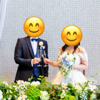 披露宴会場での乾杯のシーンです