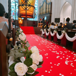 フラワーシャワー後の挙式会場