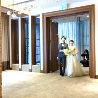披露宴での入場の写真です。