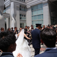 晴れている場合のみフラワーシャワーができる