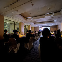 ライトを消すと夜景が際立ちます