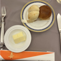 パンも何種類か用意ごありました