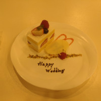 試食のウェディングケーキ