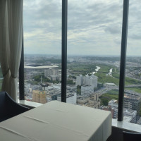 挙式会場前室窓からの景色2