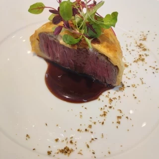 牛フィレ肉のパイ包み