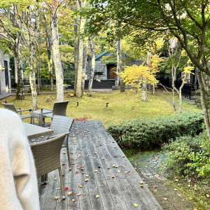 中庭からチャペルを見た感じです。|752223さんの旧軽井沢KIKYOキュリオ・コレクションbyヒルトン(元:旧軽井沢ホテル)の写真(2461640)