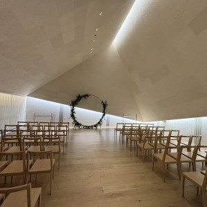 おしゃれなデザインのチャペル|752502さんのMIRAIE Wedding（ミライエウエディング）の写真(2462452)