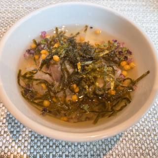 お茶漬けです。しその花の香りがよかったです。