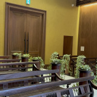 扉を開けたらこんな素敵な、挙式会場だった。