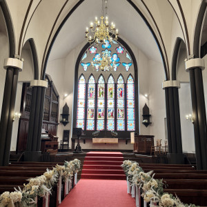 ステンドグラスに感動！
朝夕夜と色味が変わるのも魅力！|752733さんのST.MARGARET WEDDING（セント・マーガレット ウエディング）の写真(2463012)