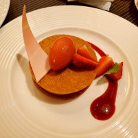 イチゴのフロマージュケーキ。絶品でした。