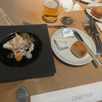 白身魚のポワレとパン