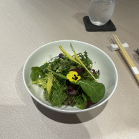 サラダ グリーンのドレッシングが美味しい