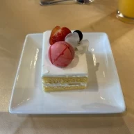 ウェディングケーキです