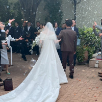 チャペルを出て披露宴会場に向かう途中