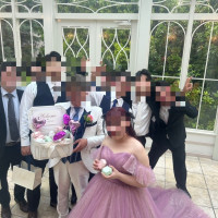 デザートビュッフェを行った場所での集合写真