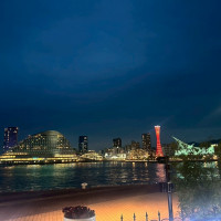 午後からの挙式だったので披露宴が終わって外に出ると夜景が綺麗