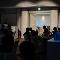 再入場はサプライズでガーデンから行いました