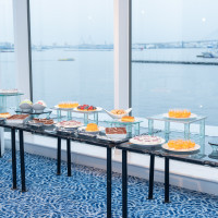 海が広がる会場