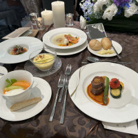 新郎新婦の料理