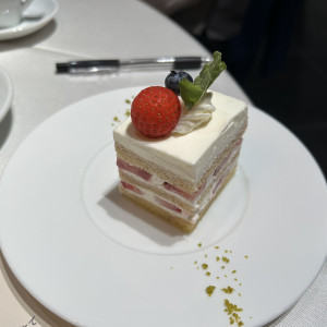 最後お腹いっぱいだったけど甘くて美味しかった|753458さんのSUD RESTAURANT TERAKOYA/テイクアンドギヴ・ニーズウェディングの写真(2560001)