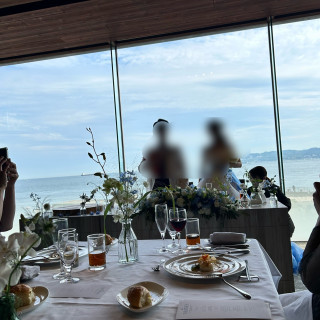海が見える披露宴会場です