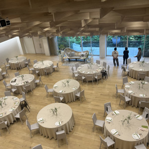 天井がオシャレな披露宴会場|753534さんのMIRAIE Wedding（ミライエウエディング）の写真(2467289)