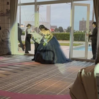 お色直し入場