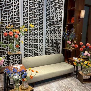 メインテーブルはこの装花で10万円です。