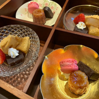 デザートの試食。