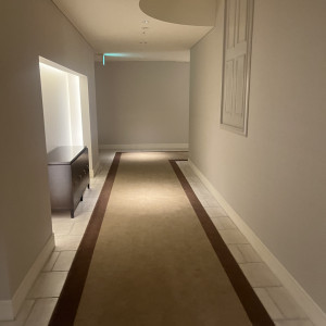 チャペルは続く廊下|753674さんのアニヴェルセル 大阪の写真(2468040)
