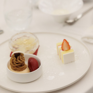 ウェディングケーキとデザート