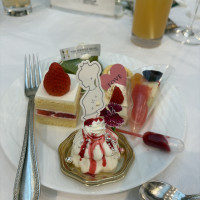 デザートビュッフェで取ったケーキです。