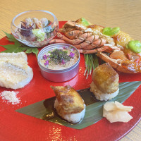 ここの試食はワンプレートを二人で分けて食べるようです。