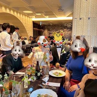 テーブルラウンド　ゲストとお料理いただきました