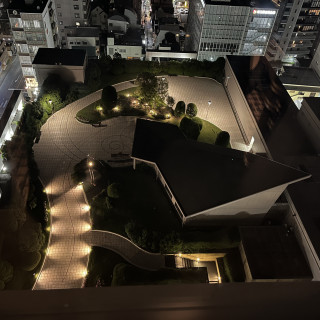 夜、上から撮影したチャペル
