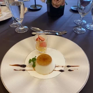 濃厚で今まで食べたことのないパンナコッタ。式場一推しの一品