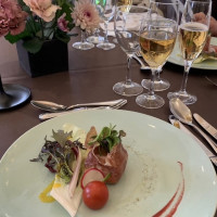 生ハムの前菜サラダ。お箸も用意して下さり食べやすかった。