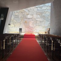 石が特徴的な挙式会場