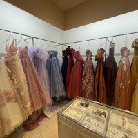 カラードレス。他にもあるとのこと