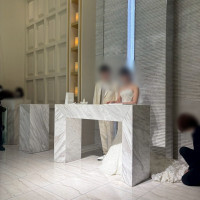チャペルの様子。
結婚証明書にサインしているところです。