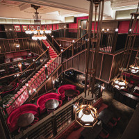 ロビーの大階段