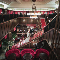 ロビーでの撮影