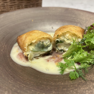お魚料理。白ワインベースのソースが美味しかったです|754152さんのアニヴェルセル 表参道の写真(2471021)