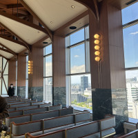 ・ホテル最上階にあるチャペル
・自然光がたっぷり入る