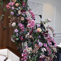 ソファ高砂の造花上手側