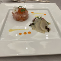 赤身のユッケと白身のお刺身