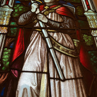 両側にもステンドグラスがあり
間近で見る事ができます